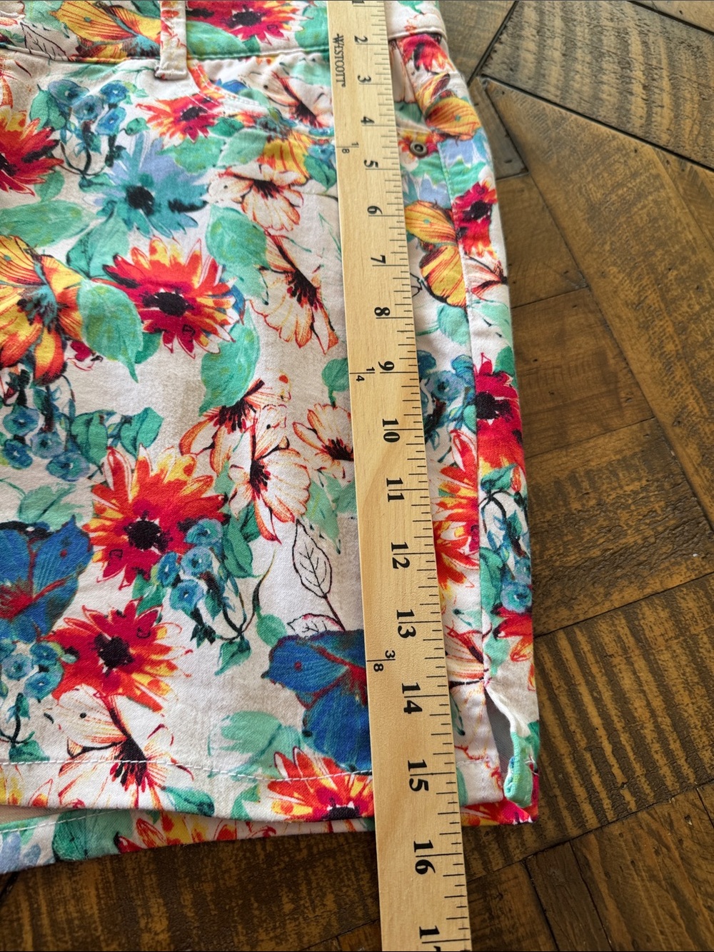 Westbound Floral Print Women’s Shorts - Bright Multi Size 14 - Picture 7 of 7